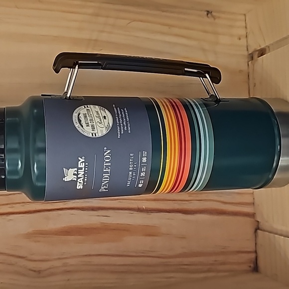 Stanley Pendleton Patterned Thermos - Picture 2 of 6